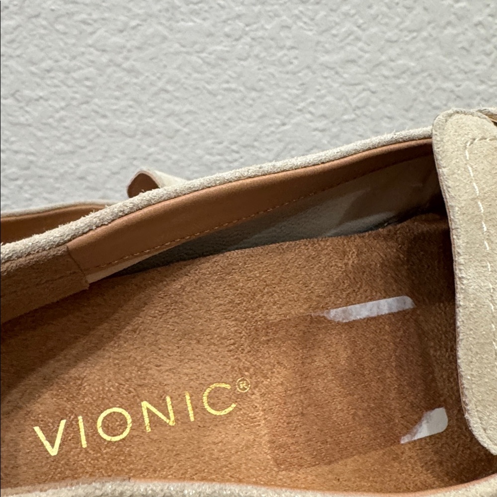 Vionic Uptown Gold Metallic Suede Loafers Size 7.5 - Picture 6 of 8